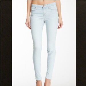 J Brand Jeans Super Skinny in Light Even Tide Size 27